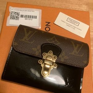 Beautiful LV Wallet only worn once